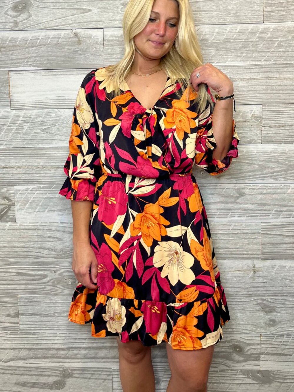 EASEL Mirabelle Midi Dress | NWT - Picture 3 of 3